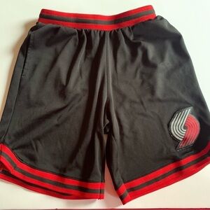 Boy NBA Oregon Trail Blazer Basketball Shorts Size Small